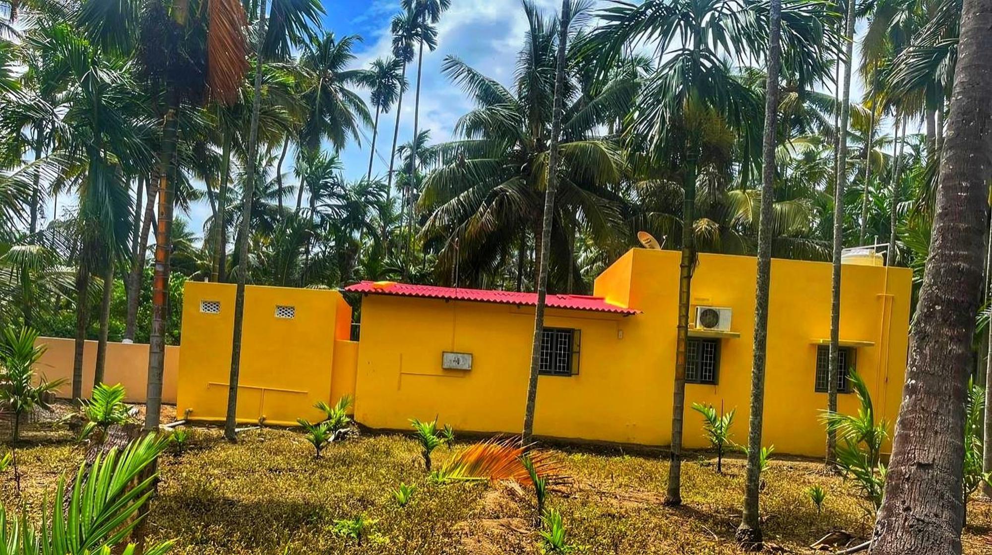 Shivalaya Farmstay Located Amdist Coconut Farm With River Access Near Isha,Adiyogi,Siruvani Alandurai Exterior photo